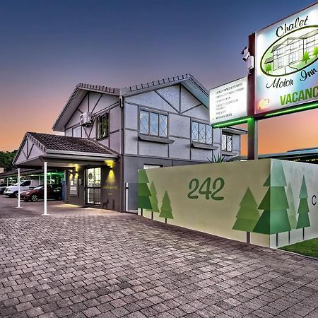 Chalet Motor Inn Bundaberg Buitenkant foto