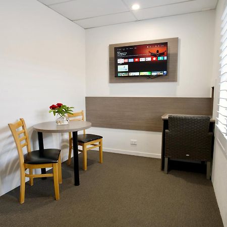 Chalet Motor Inn Bundaberg Buitenkant foto