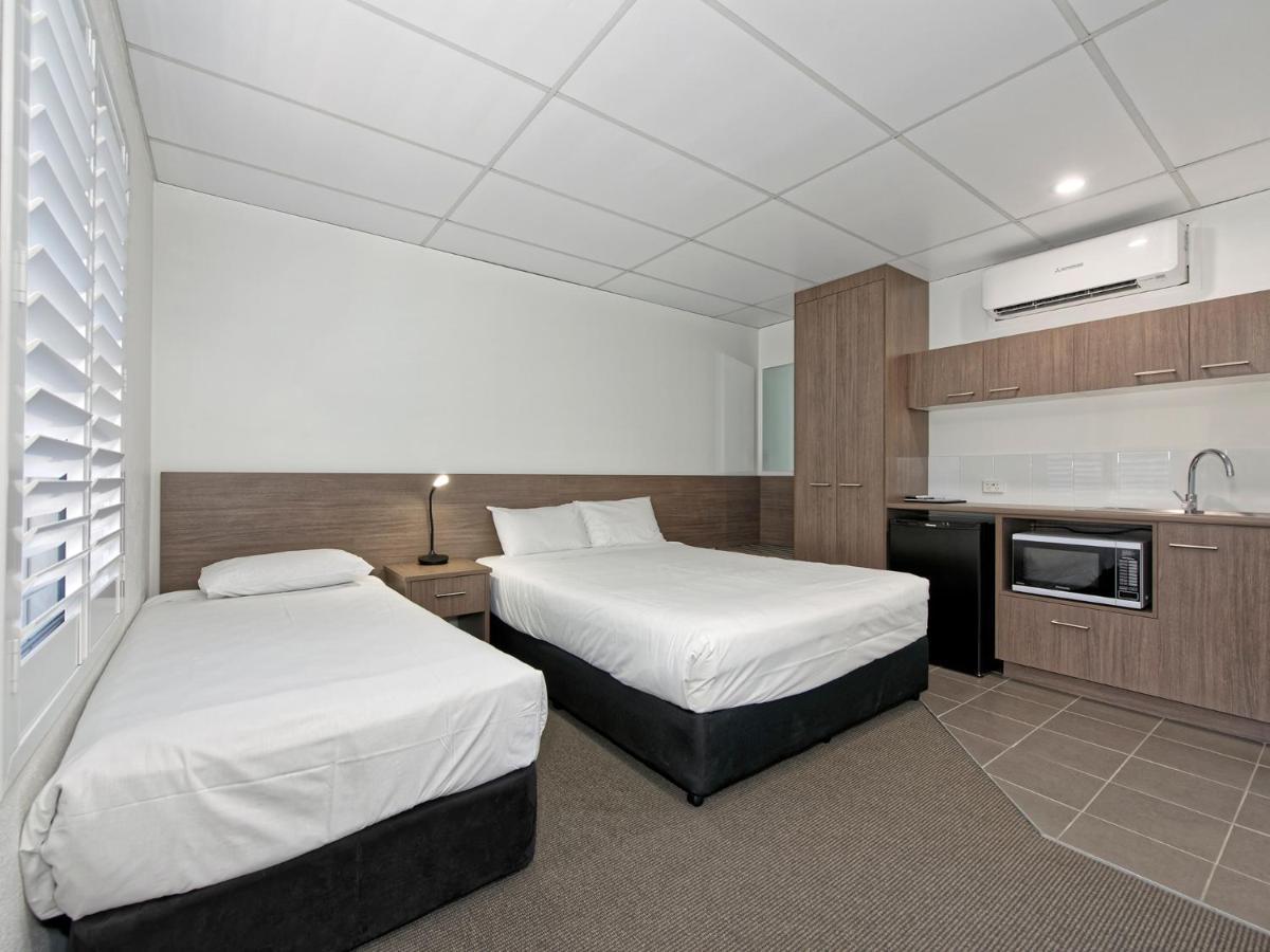 Chalet Motor Inn Bundaberg Buitenkant foto