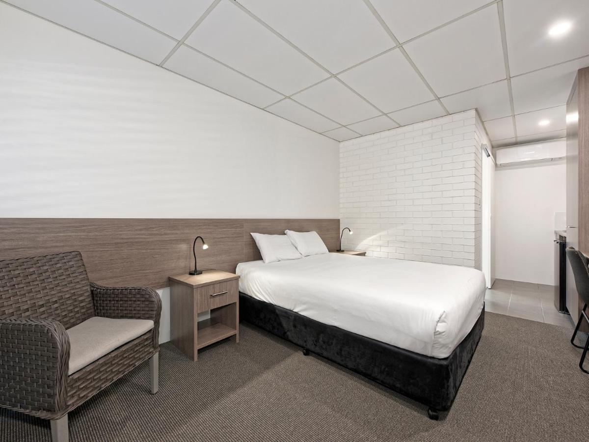 Chalet Motor Inn Bundaberg Buitenkant foto