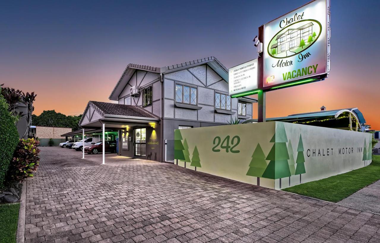 Chalet Motor Inn Bundaberg Buitenkant foto