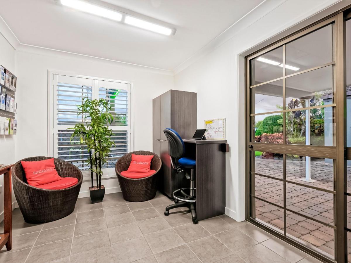 Chalet Motor Inn Bundaberg Buitenkant foto