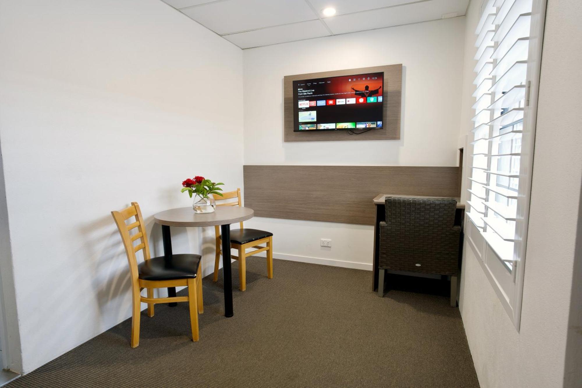 Chalet Motor Inn Bundaberg Buitenkant foto