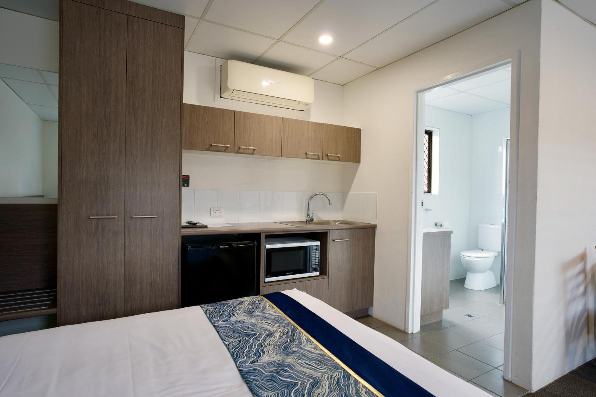 Chalet Motor Inn Bundaberg Buitenkant foto